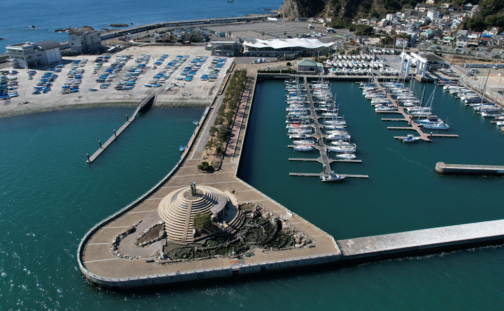 Enoshima Yacht Harbor