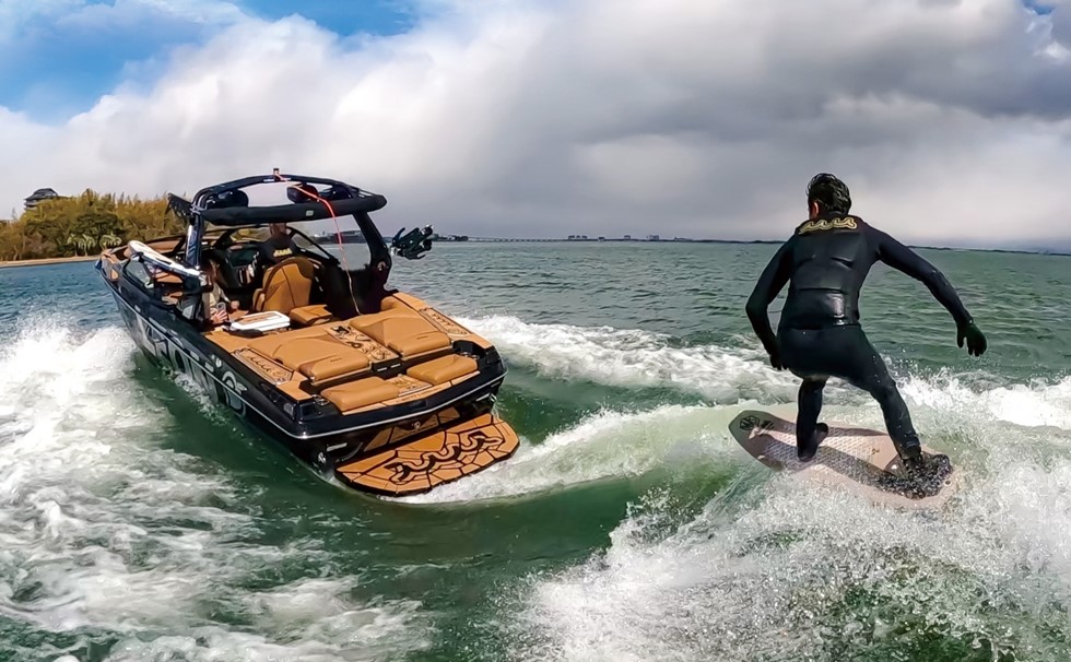 CENTURION BOATS×muta MARINE×LEON | リビエラ ボート＆ヨットセールス