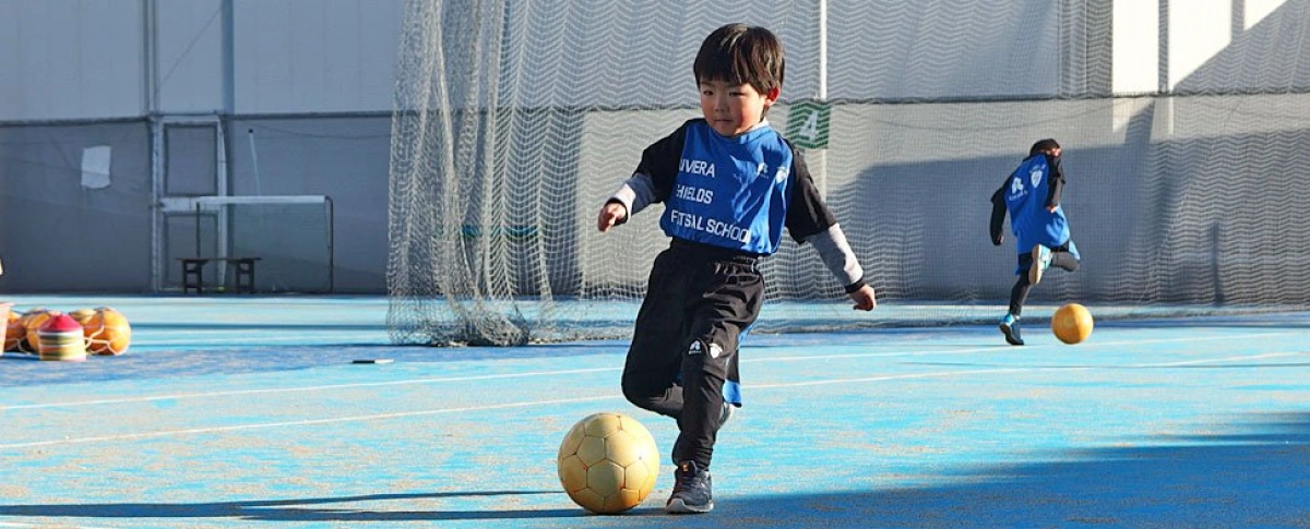 写真：フットサルをしている様子