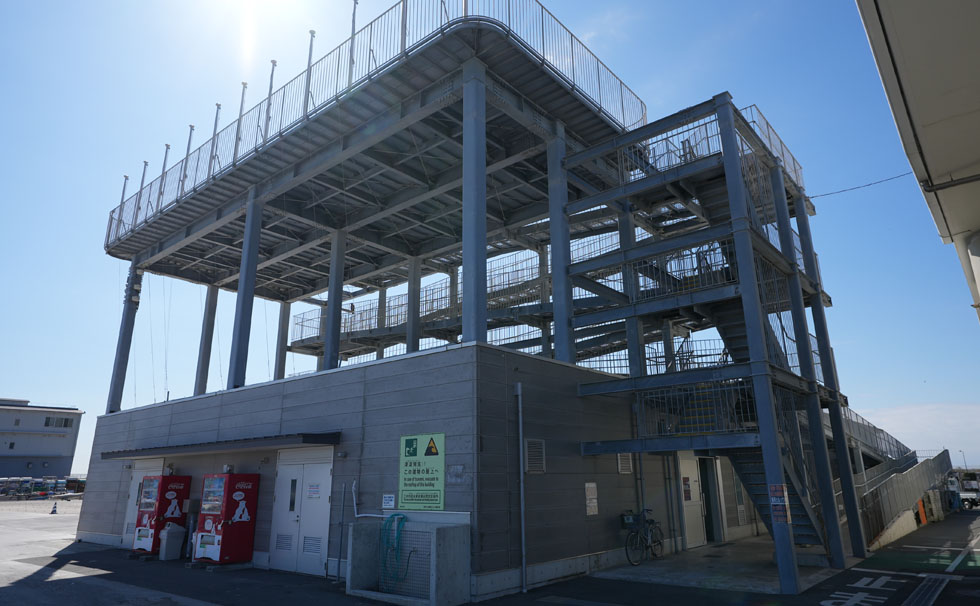 船具倉庫の上