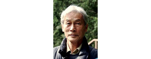 岸 由二氏