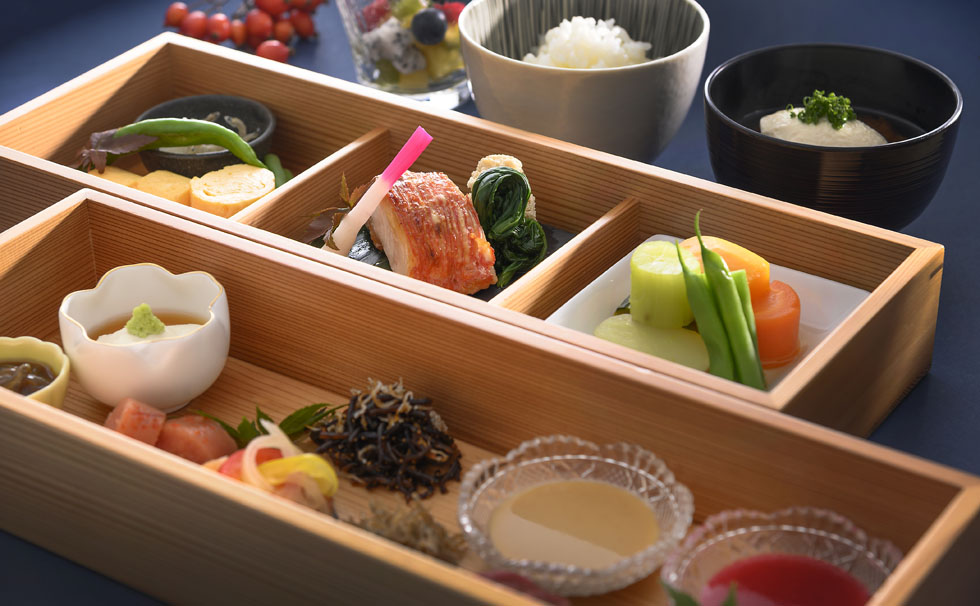 写真：和食はボックススタイル